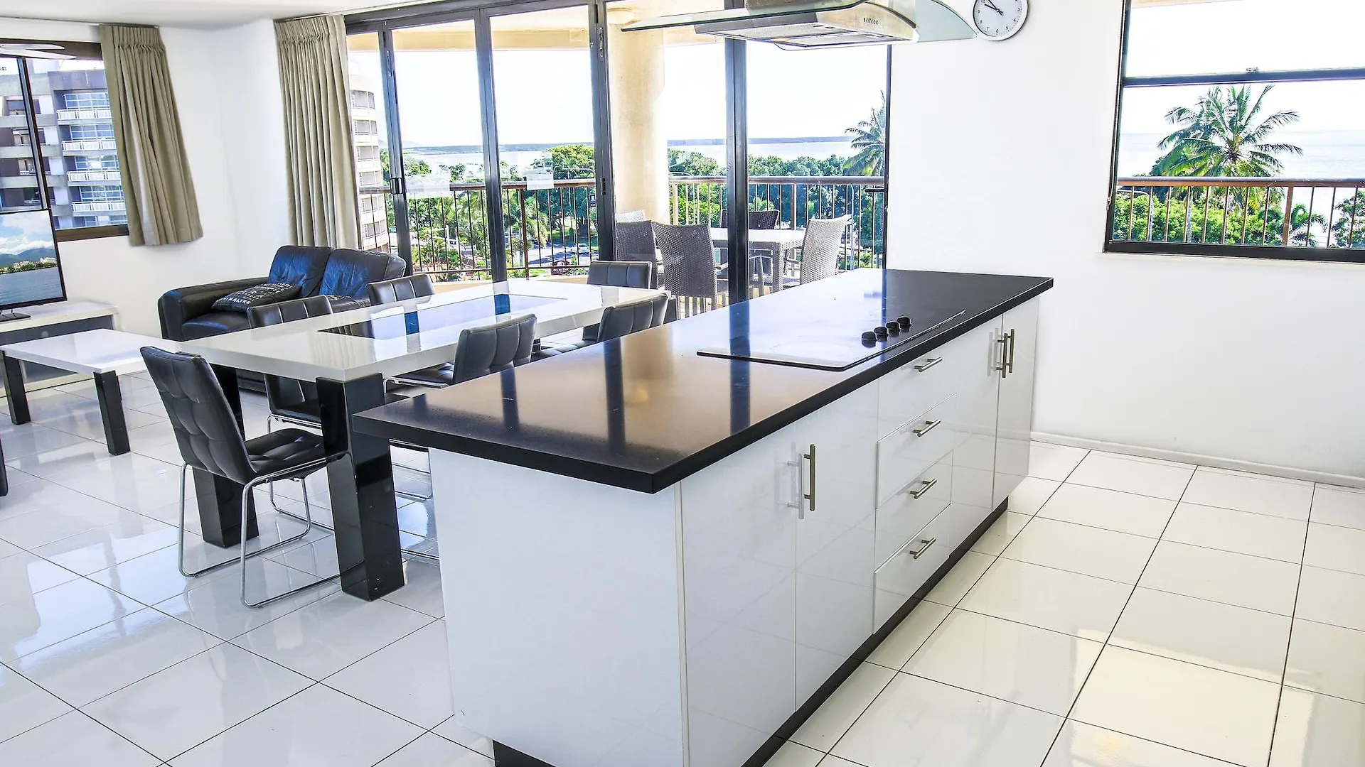 Cairns Aquarius Aparthotel