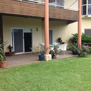 Apartment Hideaway On Hillview Cairns